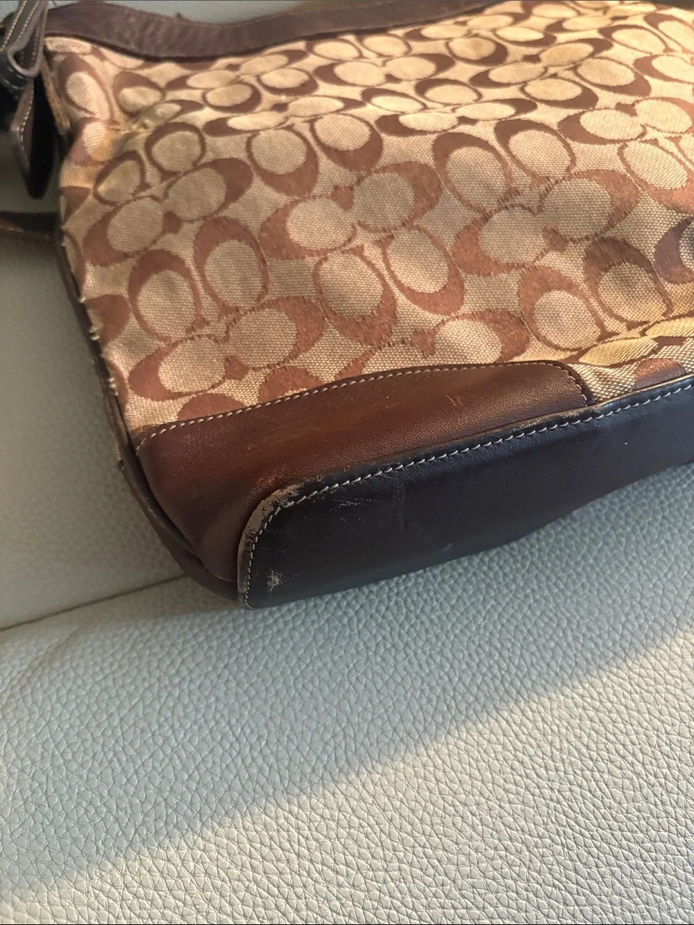Coach crossbody signature